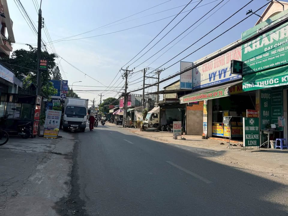 Bán nhà mặt tiền Lý Văn Sâm, Biên Hòa 150m² giá 10 tỷ - Kinh doanh sầm uất!