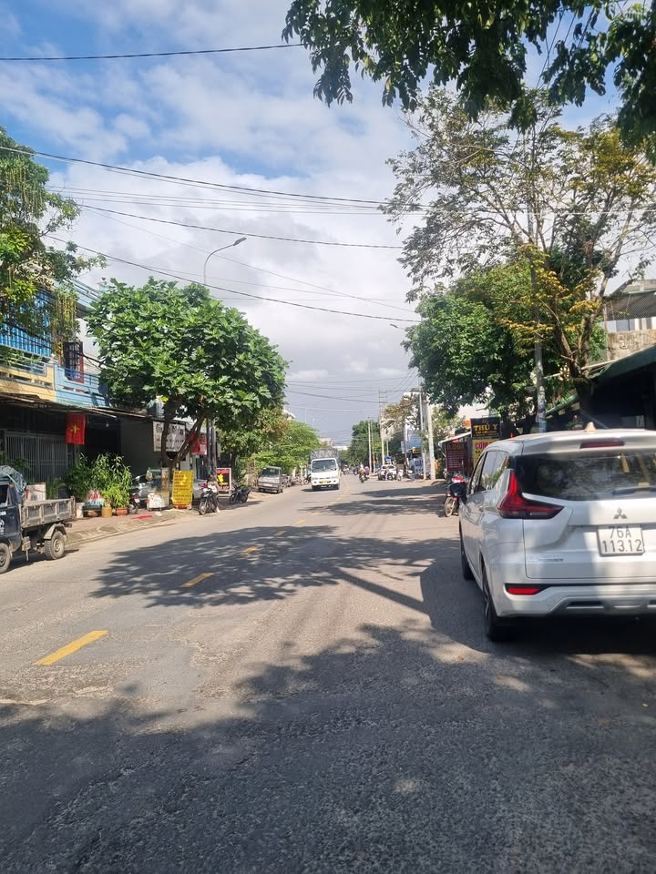 Đất nền 100m² tại đường Lê Lợi, Quảng Ngãi - Sổ đỏ chính chủ, ô tô đến nơi!