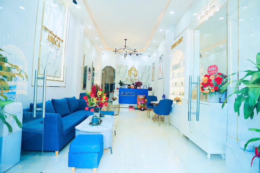 Cho thuê FrontHouse Nguyễn Chí Thanh Q10 90m² giá 65 triệu - Không gian thoáng đãng!