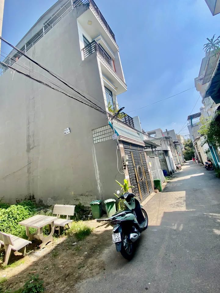 Lô đất hẻm ô tô Vành Đai 2 Linh Đông 56m² giá 5.9 tỷ - Khu dân trí cao, tiện ích đầy đủ!