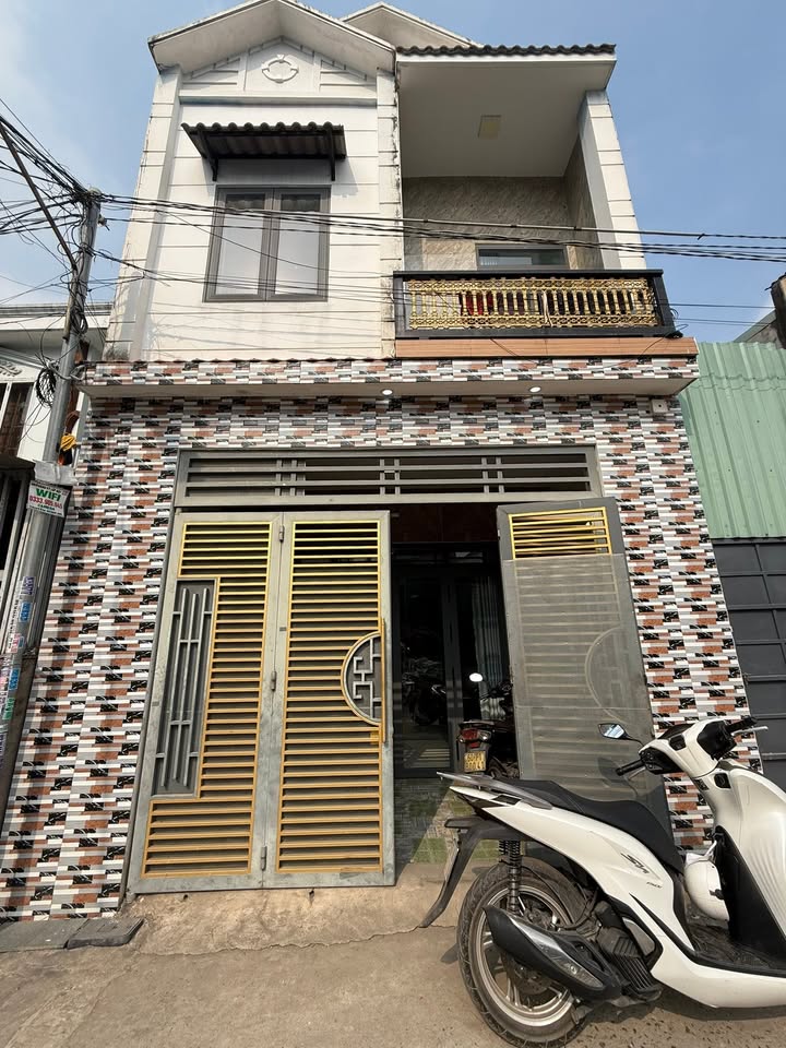 Nhà 1 Trệt 1 Lầu Phường Long Bình 70m² giá 1.7 tỷ - Bán gấp chính chủ!