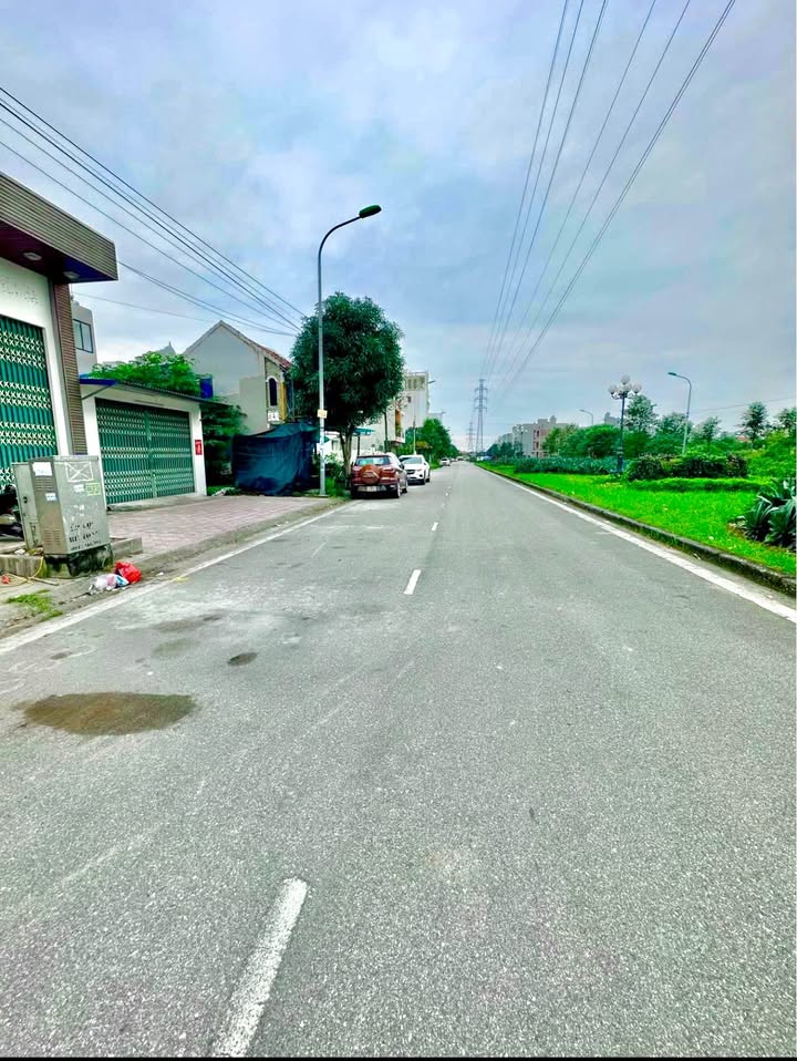 Đất nền mặt đường Xuân Thủy, Nam Định 90m² giá 4 tỷ - Vị trí đẹp, phong thủy tốt!