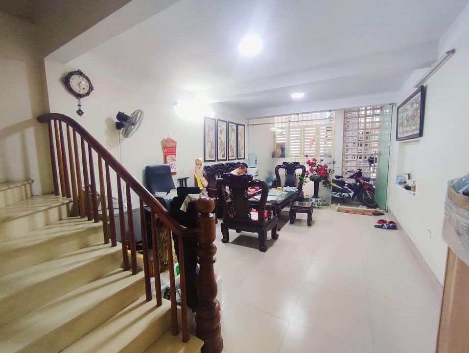 Nhà phố 6 tầng Quan Nhân 46m² giá 7.5 tỷ - Đầu tư kinh doanh tuyệt vời!