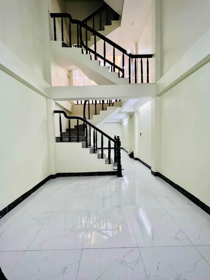 Nhà 5 tầng 35m² tại Thanh Xuân giá 3 tỷ - Thiết kế hiện đại, đầy đủ nội thất!