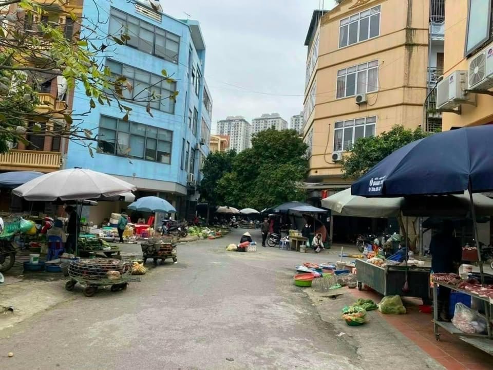 Nhà cấp 4 mặt chợ Xa La, Hà Đông 50m² giá 7 tỷ - Vị trí kinh doanh đắc địa!