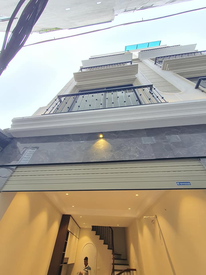 Nhà phố Ái Mộ 33m² giá thỏa thuận - Thiết kế hiện đại, ô tô đỗ cửa!