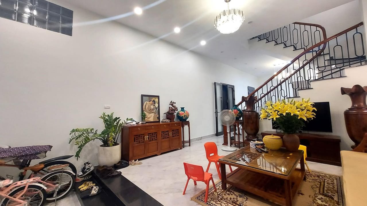 Nhà riêng 126 Kim Ngưu, 55m² giá 5.1 tỷ - Ô tô đỗ cửa thuận tiện!