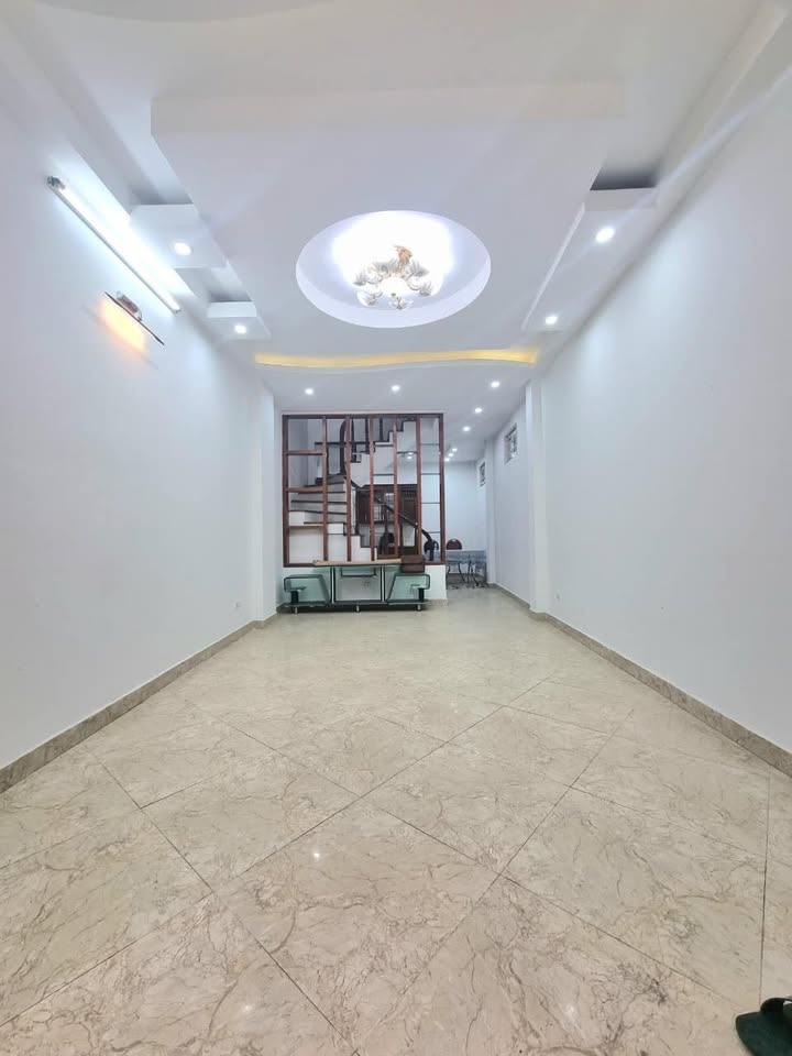 Nhà phố Cầu Giấy 45m² giá 6.25 tỷ - Thiết kế hiện đại, ở ngay!