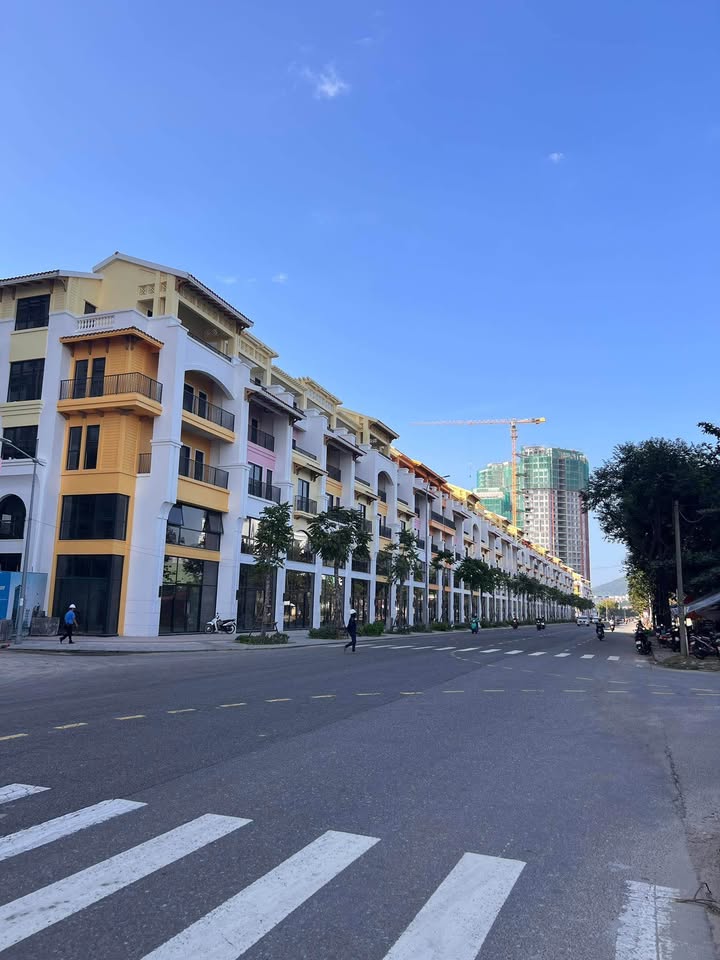 Nhà mặt tiền Đường 2 Tháng 9, Hòa Cường Bắc 202m² giá 26 tỷ - Lô góc hiếm có!