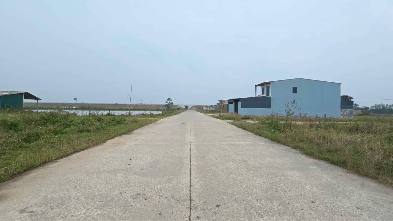 Đất nền Thạch Xuân, Thạch Hà 250m² giá 3.xxx tỷ - Vị trí đẹp, thổ cư thuận tiện!