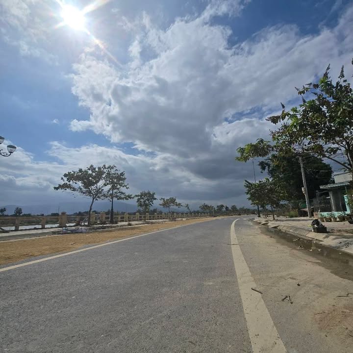 Đất nền mặt tiền Trần Phú, Diên Khánh, 130m² giá chỉ 3.4 tỷ - Đầu tư sinh lời tốt!