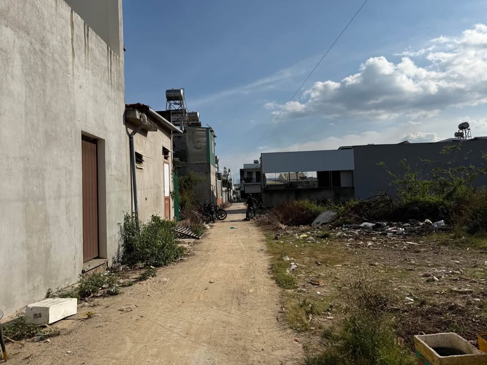 Lô đất thổ cư 240m² tại Sân Vận Động Thạnh Mỹ giá 2.5 tỷ - Đầu tư lý tưởng!