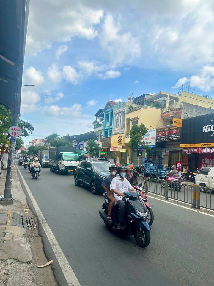 FrontHouse đường Hòa Bình, Tân Phú 48m² giá 11.5 tỷ - Sang gấp để lấy lại cọc!