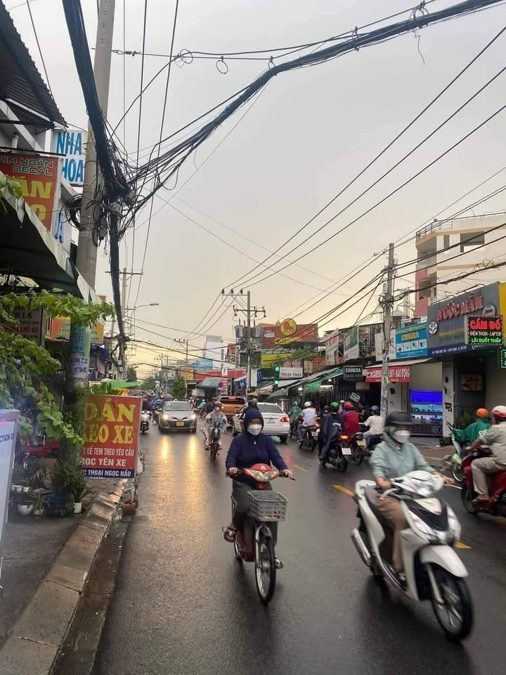 Cho thuê mặt tiền kinh doanh Đường Thoại Ngọc Hầu, Quận Tân Phú 56m² giá 12 triệu - Tiềm năng sinh lời cao!