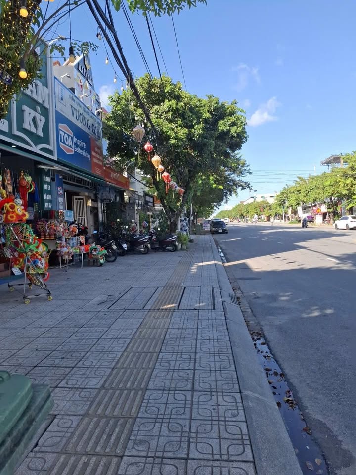 Bán đất mặt tiền đường Nguyễn Văn Trỗi, Tam Kỳ 162m² giá 3.1 tỷ - Tặng quán cafe