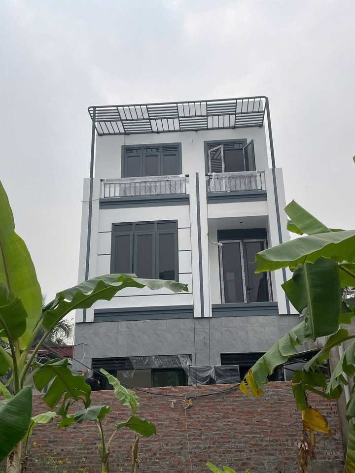 Nhà 3 tầng 40m² Kính Nỗ, Uy Nỗ, Đông Anh giá 4 tỷ - Sẵn sàng vào ở!