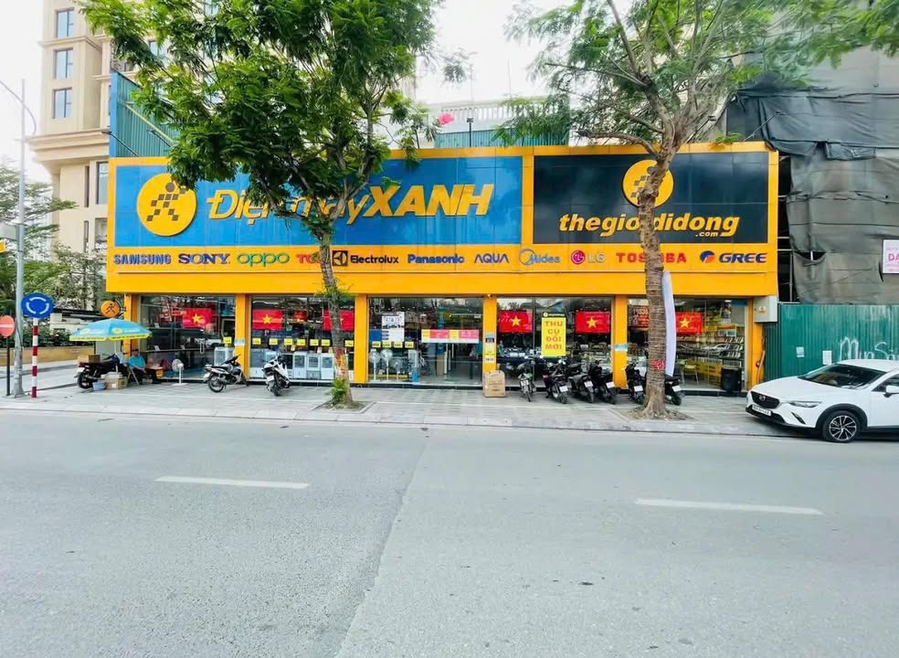 Mặt bằng cho thuê tại Đường Láng, Quận Đống Đa 360m² - Cơ hội hiếm có cho mô hình kinh doanh lớn!