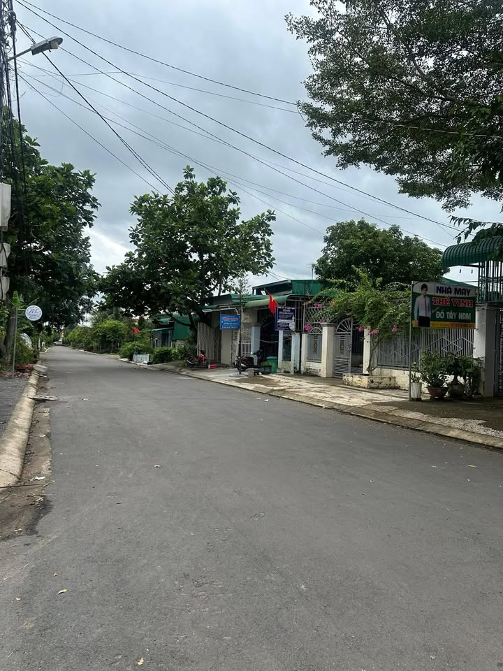 Đất nền Buôn Đôn 175m² giá 860 triệu - Đường nhựa rộng rãi, gần chợ