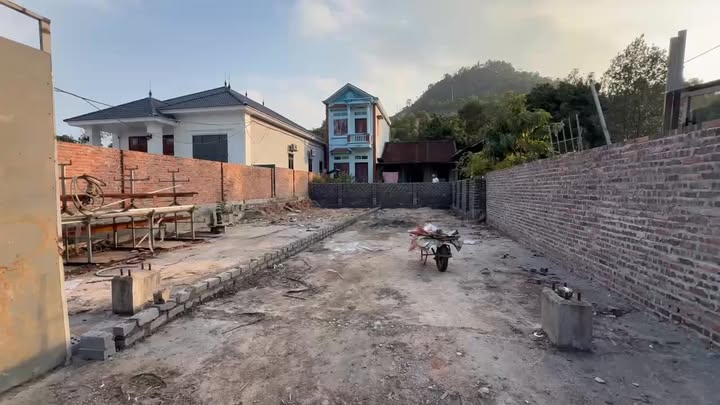 Đất thổ cư 200m² tại Hương Mai, Việt Yên - Mặt tiền 10m, giá chỉ 3 tỷ!