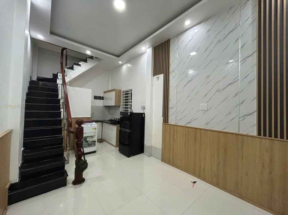 Nhà cho thuê hẻm 218 Trần Hưng Đạo, 40m² giá 5 triệu - Nội thất cao cấp, trung tâm thành phố!