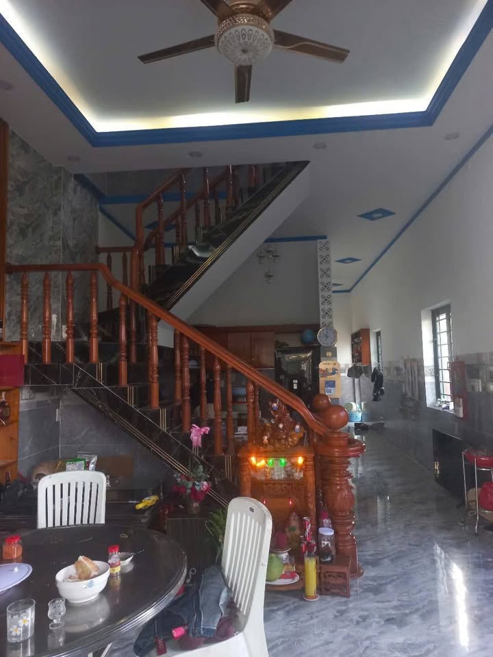 Nhà riêng 2 tầng tại xã Bình Lợi, 90m² giá 2.3 tỷ - Nội thất sang trọng