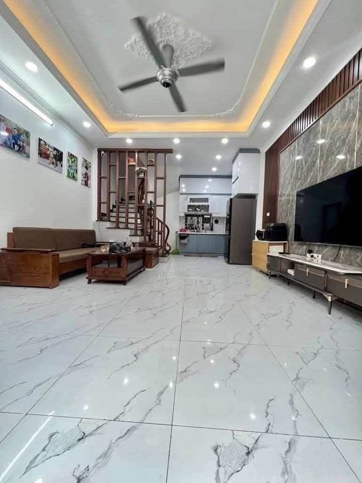 Nhà phố 7 Bà Triệu, Quận Hà Đông, 37m² giá 7.6 tỷ - Vị trí đắc địa, ô tô vào tận nhà!