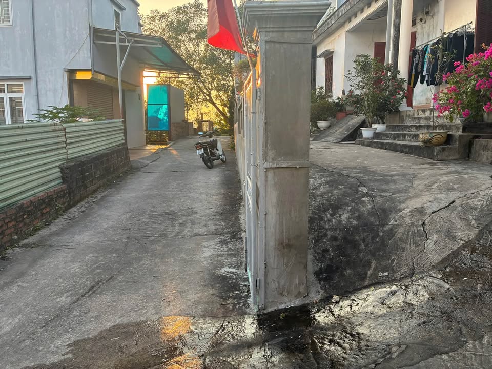 Đất nền Tỉnh uỷ Uông Bí 102m² giá 3.1 tỷ - Mặt tiền 6m, đường ô tô thuận tiện!