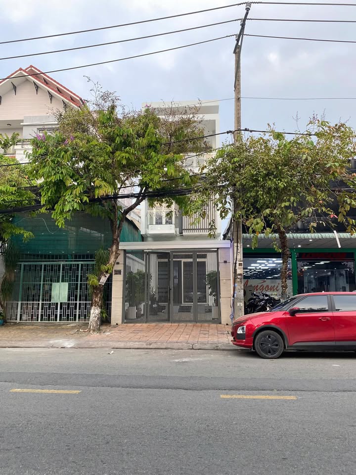 Cho thuê nhà mặt tiền Trần Ngọc Quế, Quận Ninh Kiều, 240m² - Phù hợp làm văn phòng, spa!