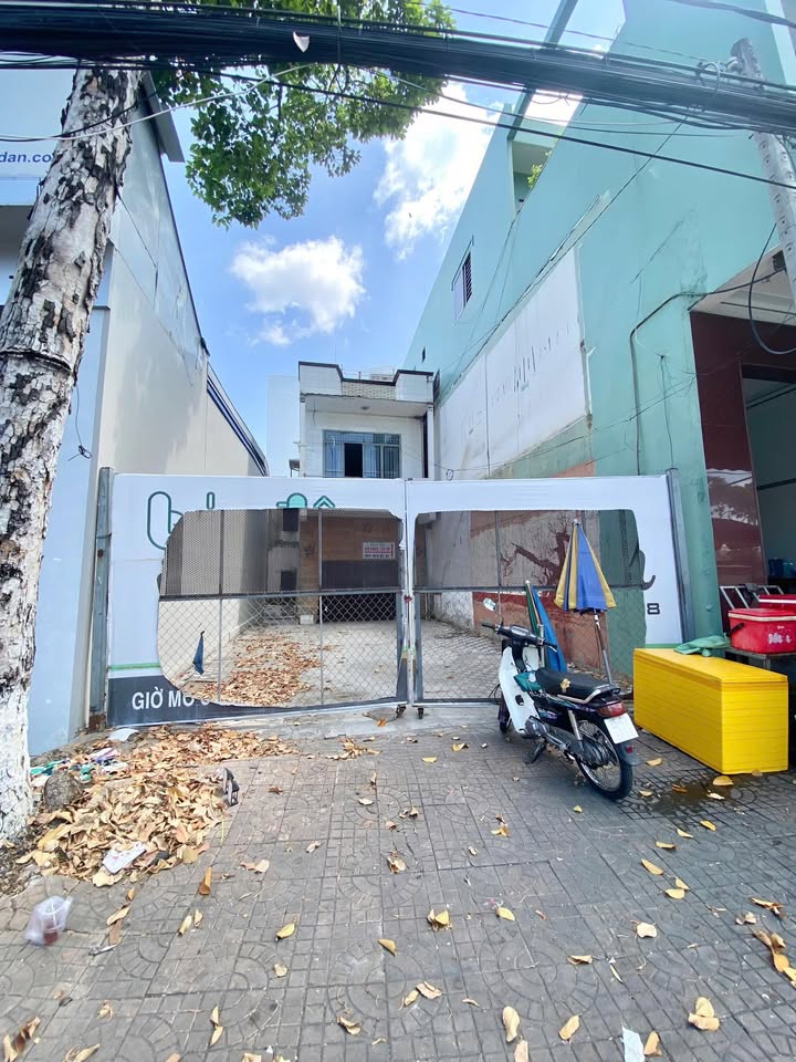 Cho thuê nhà mặt tiền đường 3/2, Quận Ninh Kiều, 162m² - Vị trí đắc địa cho kinh doanh!