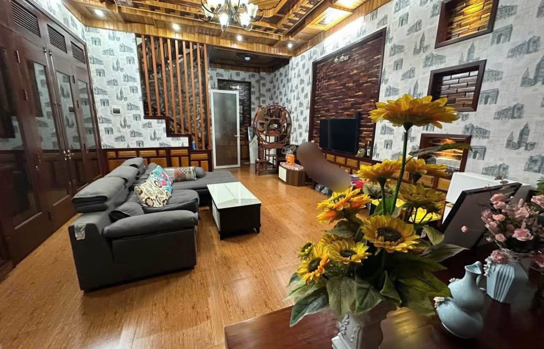 Nhà bán Trần Nhật Duật, Buôn Ma Thuột 180m² giá 19.9 tỷ - Chính chủ, sổ đỏ