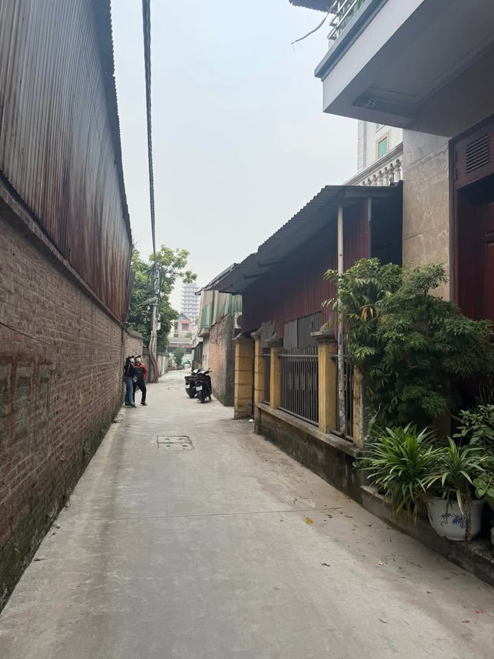 Nhà 2 Tầng 1 Tum Xã Văn Môn 97m² giá 3 tỷ - Chính chủ bán gấp!