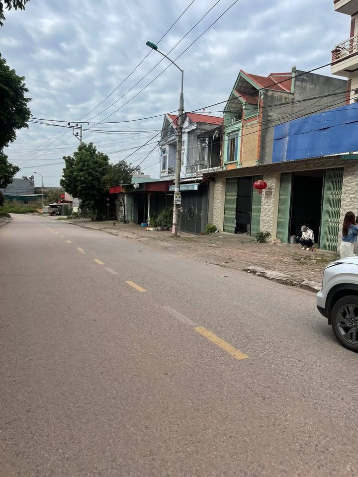 Đất nền mặt tiền chính Kép, Thị trấn Kép, 100m² giá chỉ từ 1.6 tỷ - Cơ hội đầu tư sinh lời!