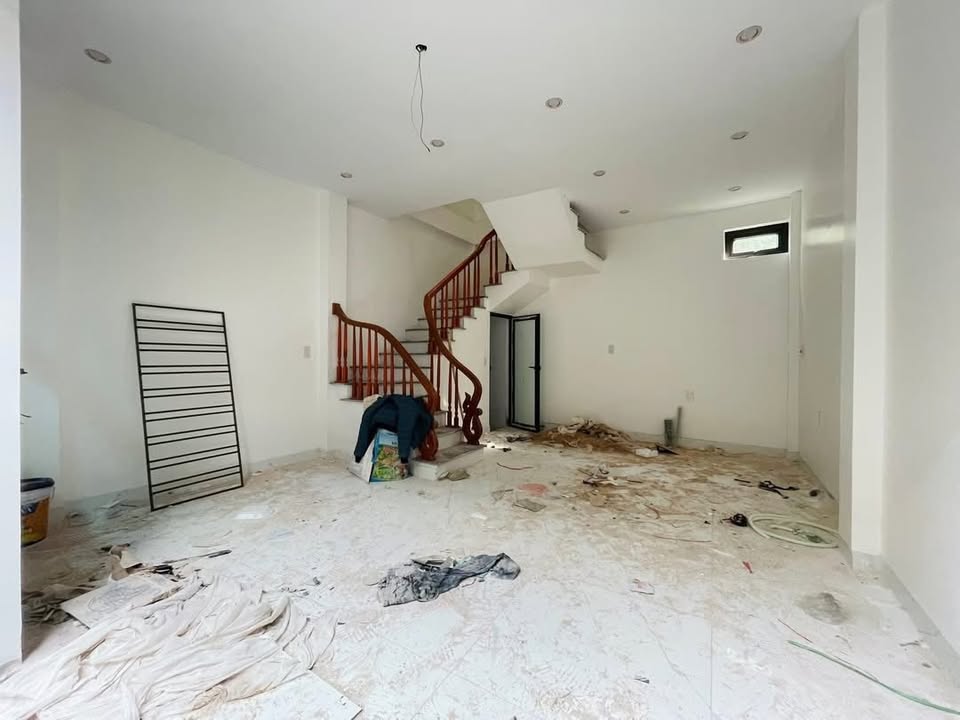 Nhà 3 tầng tại phường Quang Trung, Thái Bình 105m² giá 1.65 tỷ - Đầu tư sinh lời tốt!