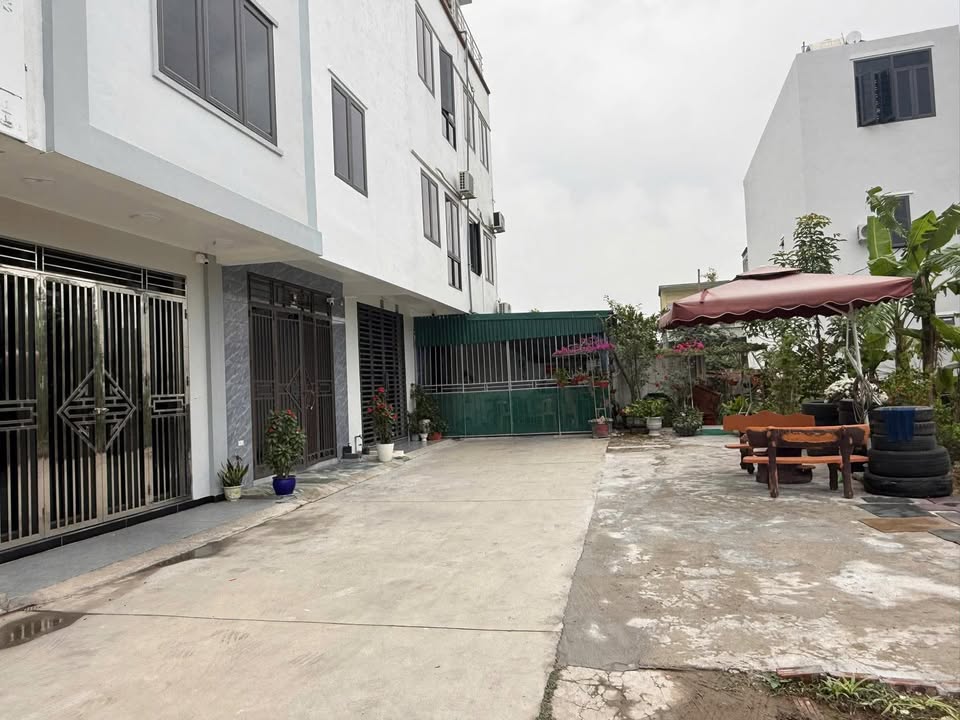 Nhà 3 tầng rưỡi Trần Lãm, Vũ Lạc 60m² giá 1 tỷ - Đường ô tô vào tận sân!