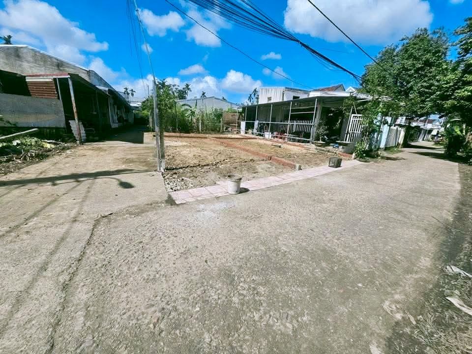 Đất hẻm 465 Trường Chinh, Quảng Ngãi 50m² giá 700 triệu - Hẻm ô tô thông và khu dân cư ổn định!