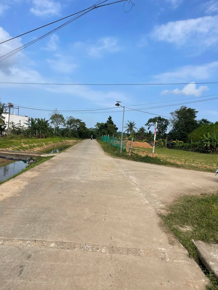 Đất nền 300m² xã Bình Phước, huyện Bình Sơn - Giá chỉ 7xx triệu, thương lượng ngay!