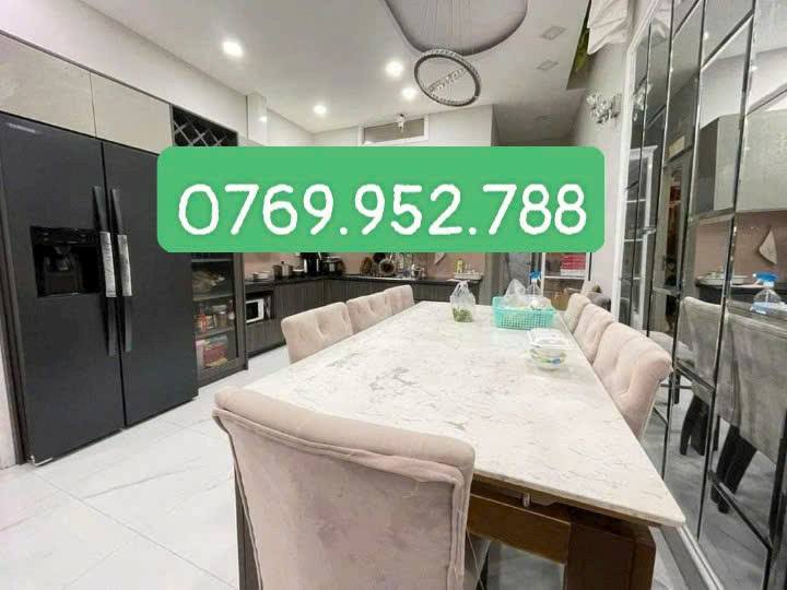 Nhà bán Quận 7 56m² giá 7 tỷ - Đang cho thuê 14 triệu/tháng!