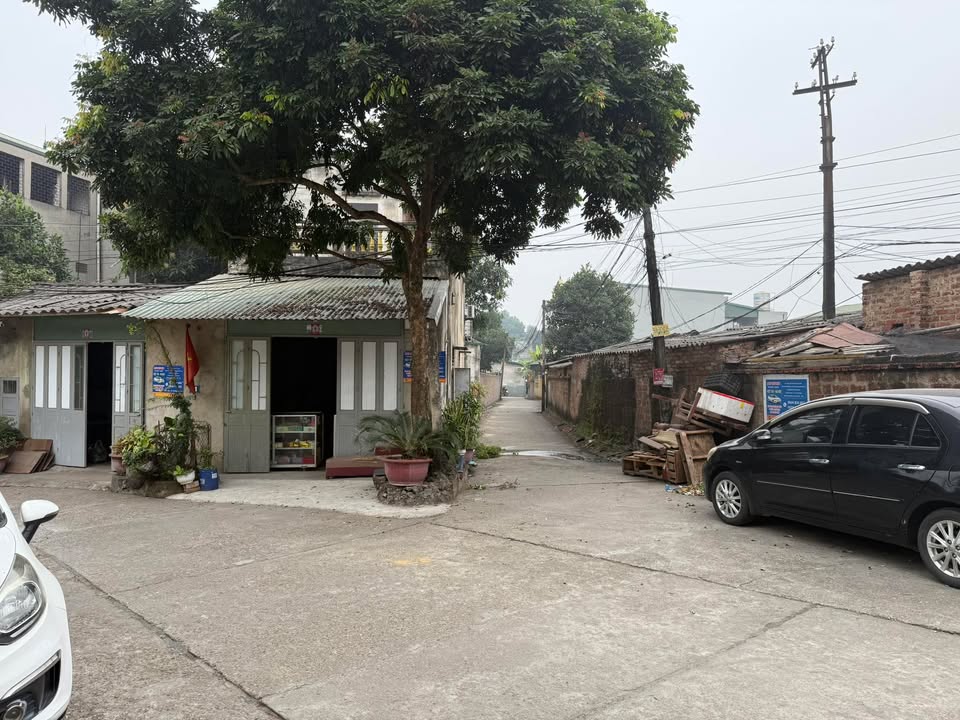 Bán đất Khu 2 Phường Nông Trang 70m² giá 1.9 tỷ - Đường giao thông thuận tiện!