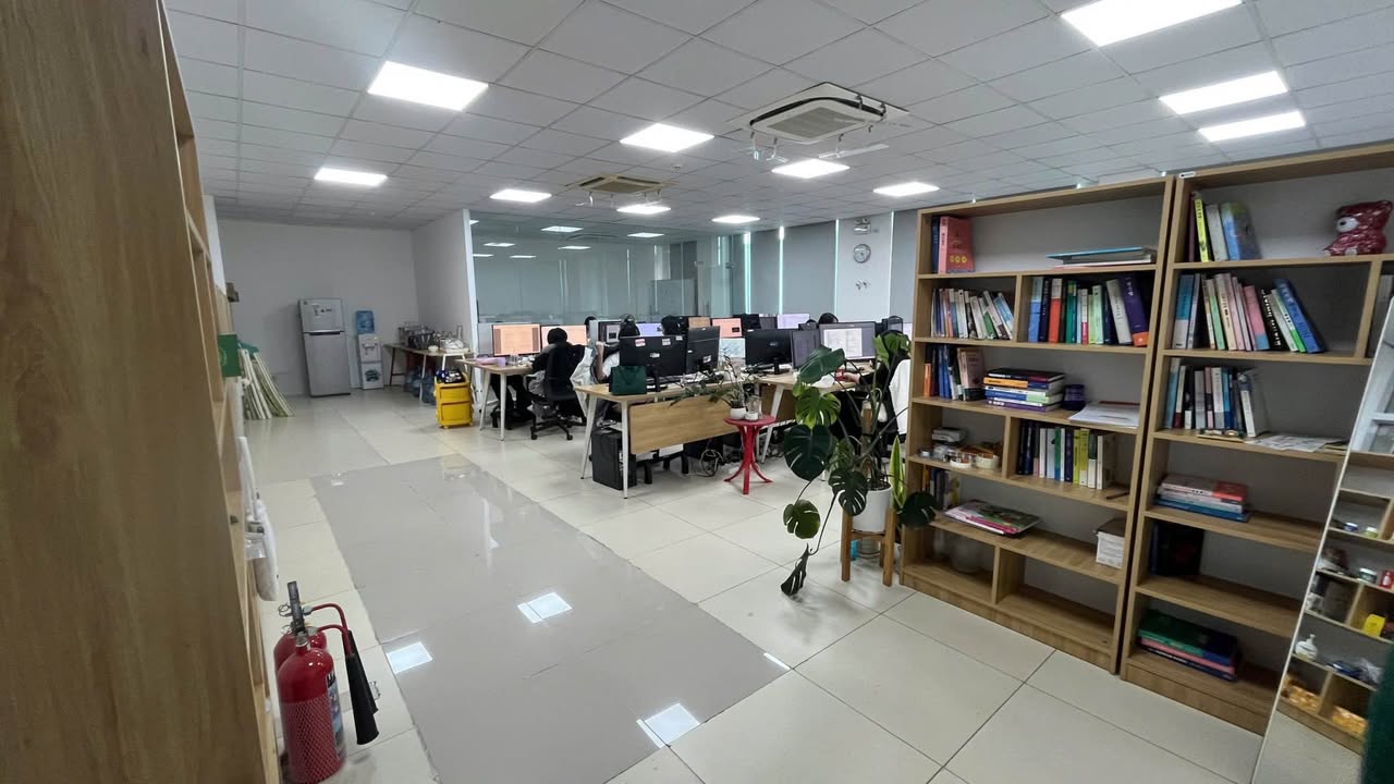 Văn phòng cho thuê tại Mỹ Đình, 1300m² chỉ 13 triệu/tháng - Địa điểm lý tưởng cho doanh nghiệp!