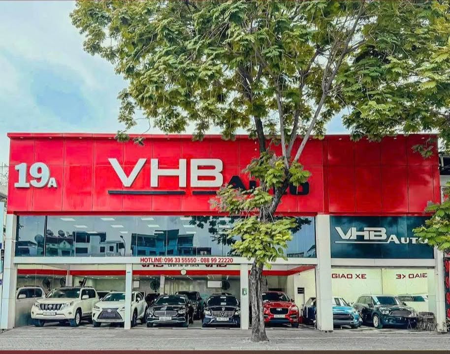 Mặt bằng cho thuê Đường Láng 300m² giá 140 triệu - Vị trí đắc địa, kinh doanh thuận lợi!