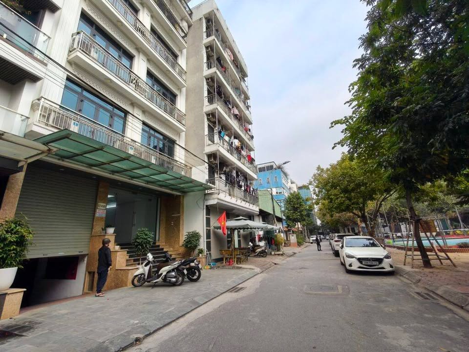 Cho thuê sàn văn phòng Ngõ 4 Đức Diễn 100m² giá 15 triệu - Không gian lý tưởng cho kinh doanh!