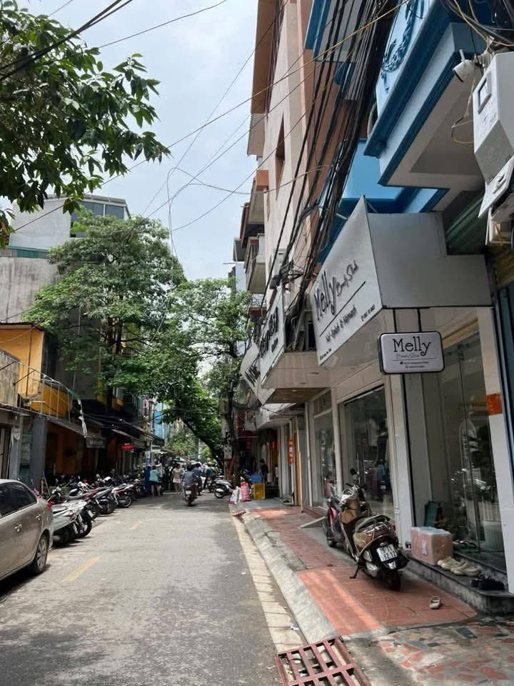 Đất đẹp Hoàng Hoa Thám, Hà Đông 52m² giá 10 tỷ - Sổ đỏ chính chủ, xây CCMN ngay!