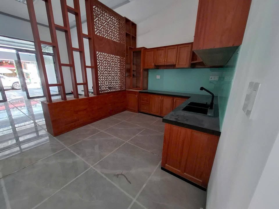 Nhà bán xã Vinh Quang, TP Kon Tum 160m² giá 1.6 tỷ - Nhà mới hoàn thiện 100%!