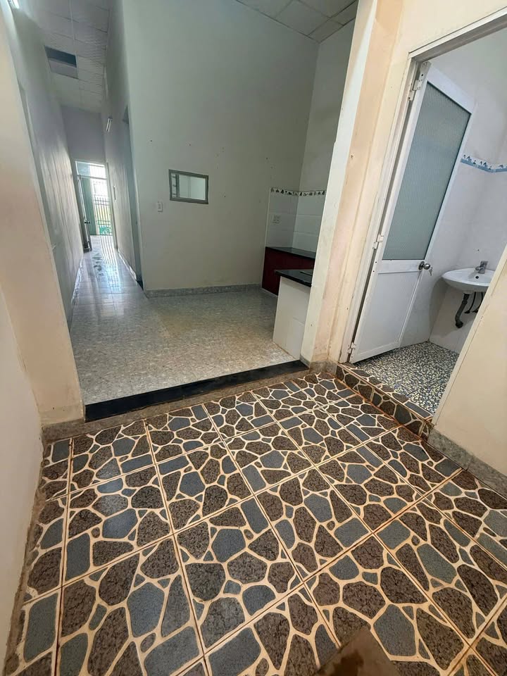 Nhà cho thuê mặt tiền Ngô Gia Khảm, 1PN giá 4 triệu - Phù hợp cho gia đình nhỏ!