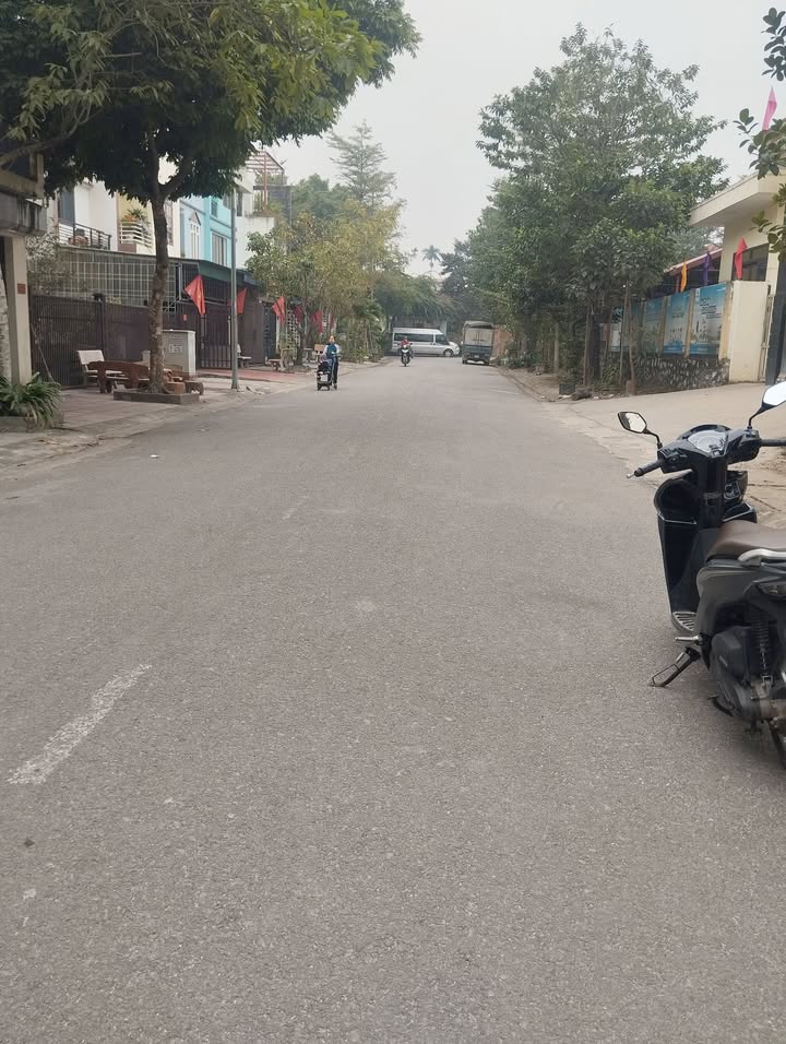 Nhà 4 tầng khu dân cư số 9, Phường Gia Sàng, 115m² - Gần trường cấp 2, giá chỉ 5 tỷ!