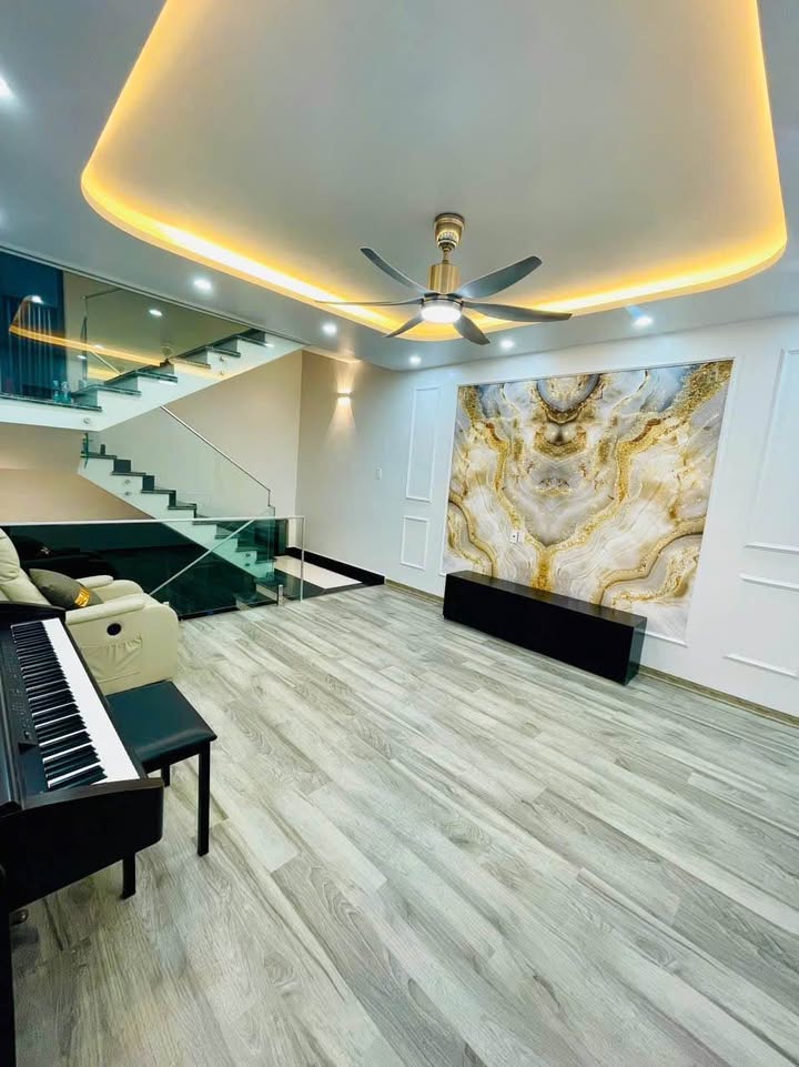 Nhà 4 tầng ngõ Trung Lực Hải Phòng 51m² giá 4.2 tỷ - Thiết kế hiện đại, nội thất sang trọng!