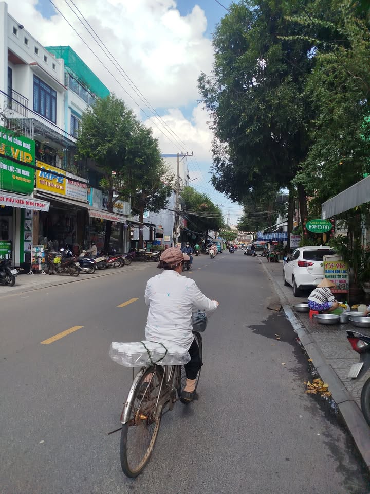 Nhà mặt tiền Lê Văn Hiến, Hội An 101m² - Cơ hội đầu tư hấp dẫn!