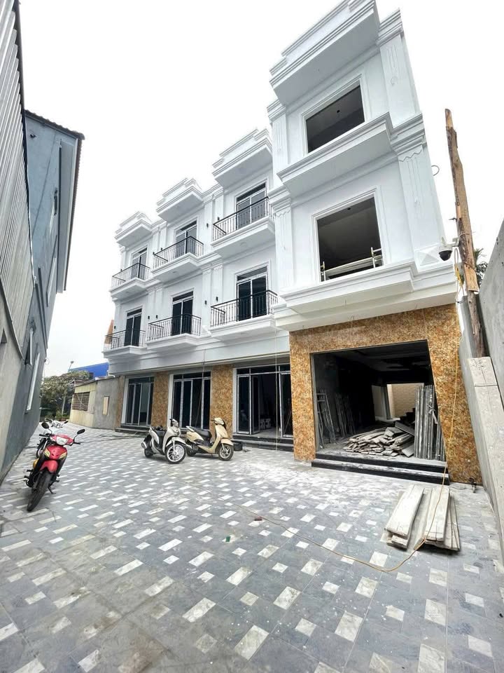 Nhà phố 3 tầng Phường Quán Toan 72m² giá 2.2 tỷ - Ô tô đỗ cửa, giao thông thuận tiện!