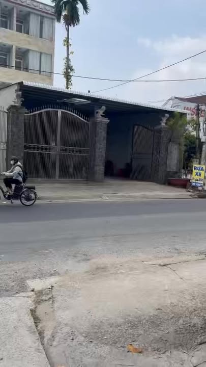 Đất nền 1000m² Xã Phước Lý, Cần Giuộc giá 2.6 tỷ - Mặt tiền đường lớn, thuận lợi xây nhà vườn!