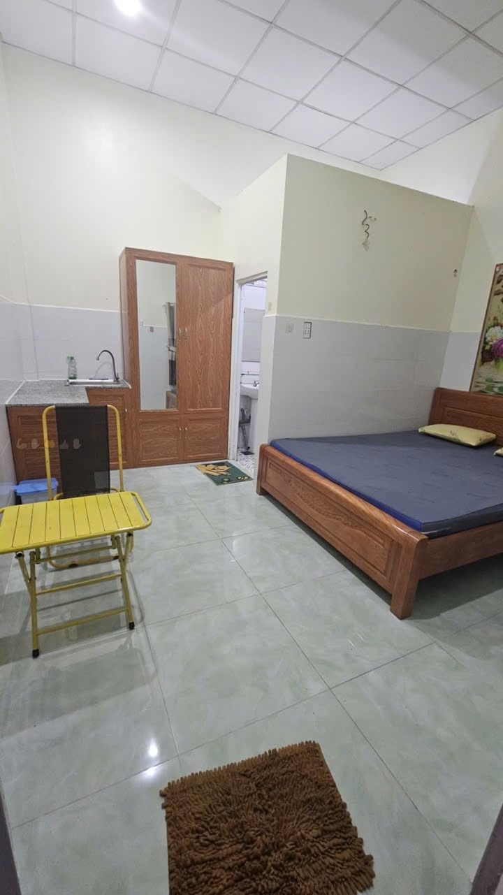 Phòng trọ mới Tân Xuân 20m² giá 1.7 triệu - Đầy đủ nội thất, sân đậu xe rộng rãi!